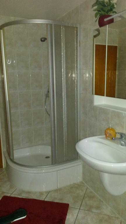 Gastezimmer Kelsterbach Szoba fotó